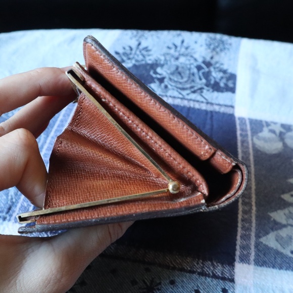 Authentic Louis Vuitton Portefeville Viennois Wallet - Picture 5 of 16